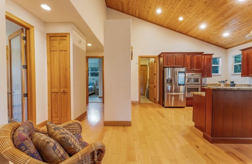 Jensen Beach House | Near Beach W/Private Lake, Tennis + More!n