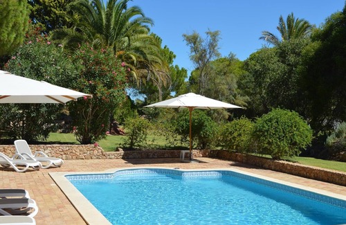 Porches Villa | Near Beaches,Golf Courses,WaterParks,Heated Pool,Easy access to Motorway .