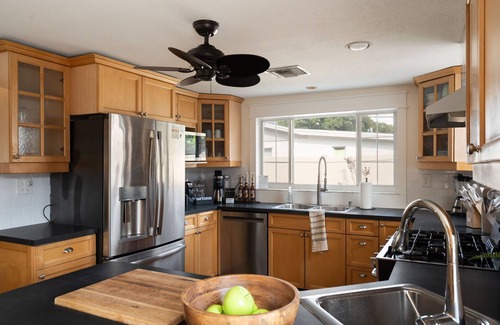 Disston Heights House | Near Beaches! Heated Pool, Hot tub at the Poolside Palm Hideaway!