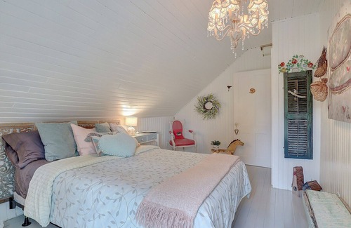 Foster Ski Chalet | Near Brome Lake - The charm of a century-old house - Pine Grove