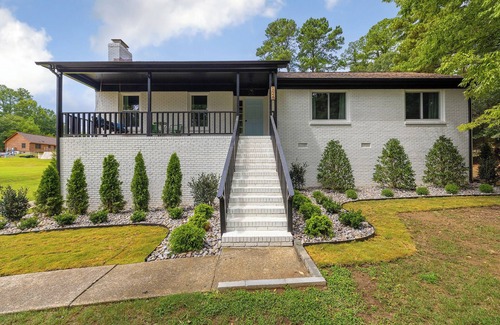 Pineville House | Near Carowinds-Spacious-Quiet Neighborhood-Private Seasonal Pool