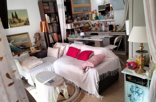 Cannes Apartment | Near Croisette nice studio garden pool