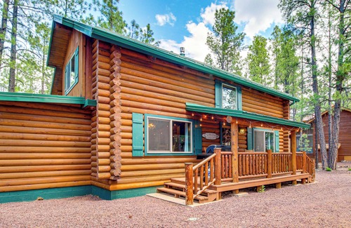Pinetop Cottage | Near Dining, Hiking & Golf: Pinetop Log Cabin!
