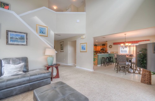 Lake Wilson Preserve House | Near Disney World, private home with swimming pool!