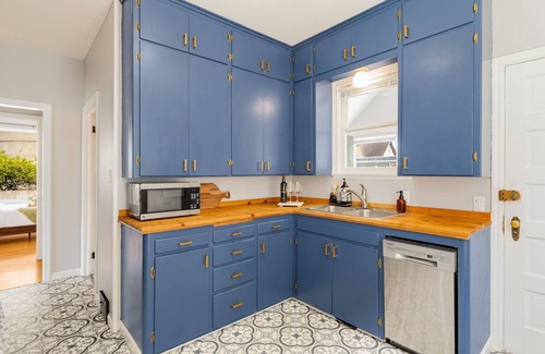 North End Apartment | Near Downtown & Best Restaurants. Central AC. Pet Friendly