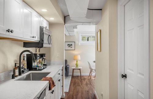 North End Apartment | Near Downtown, Waterfront. AC. Pet Friendly. Perfect for Exploring. Free Parking