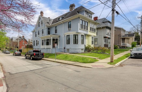 East Walnut HIlls House | Near Dtwn, Dining & Bars: Spacious Cincy Home Base