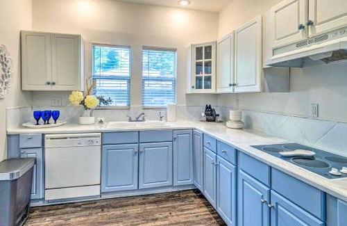 Meridian-Kessler House | Near Family Fun! Centrally Located Indy Charmer