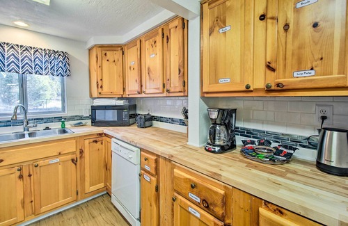 Show Low Cabin | Near Fool Hollow Lake & Trails: Family Cabin