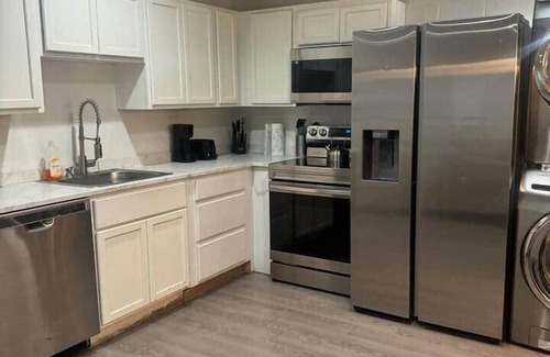Las Vegas Apartment | Near Fremont | 3 beds, 2 bedroom, 2 baths