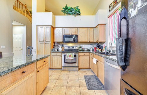 Maricopa House | Near Golf Courses & Casinos: Maricopa Home w/Yard