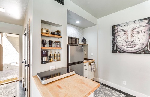 Indian Wells Apartment | Near Golf: Indian Wells Studio w/Pool Access