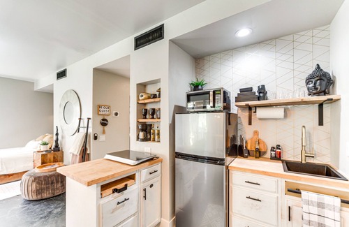 Indian Wells Apartment | Near Golf: Indian Wells Studio w/Pool Access