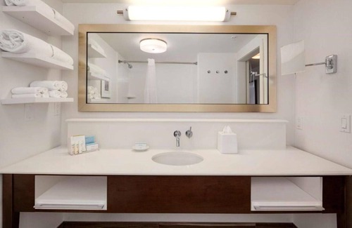 Lynnwood House | NEAR GOLF, SHOPS, AND DOWNTOWN