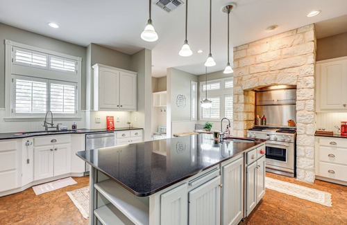 Wetmore House | Near Golfing & Parks: Serene San Antonio Home