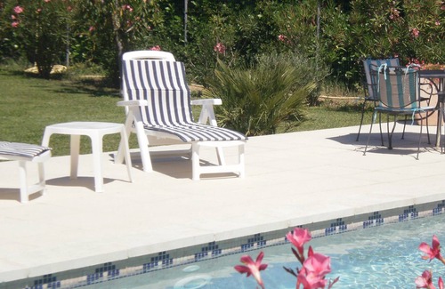 Pernes-les-Fontaines Villa | Near hillside with private pool, pretty Provencal villa.