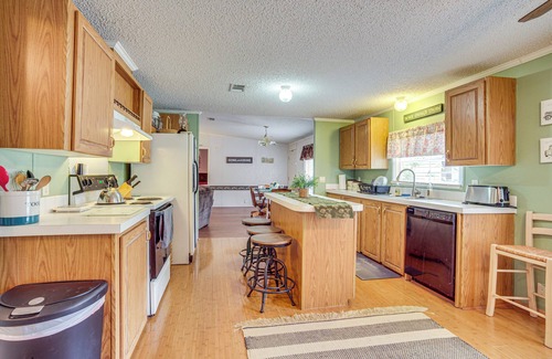Saint Helena Island House | Near Historical Sites: Quiet St Helena Island Home