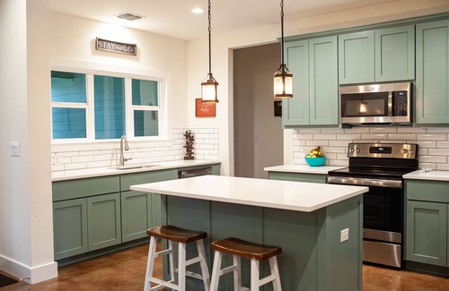 New Braunfels Cottage | Near Horseshoe Loop, Whitewater Amphitheater and Canyon Lake