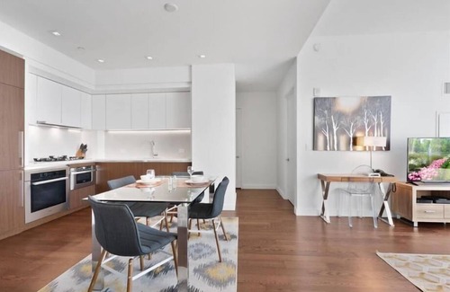 Hudson Yards Apartment | near Hudson Hards 2 Deluxe BR | 42nd Street