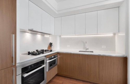 Hudson Yards Apartment | near Hudson Hards 2 Deluxe BR | 42nd Street