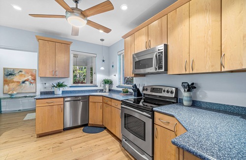 Delray Beach House | Near Intercoastal! Lush private back yard with heated pool!
