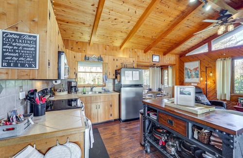Newland Cabin | Near Lake + Trails: Rustic Newland Cabin w/Deck!