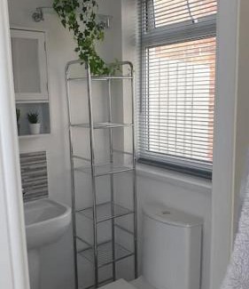 Bromborough House | Near liverpool double bedroom hideaway