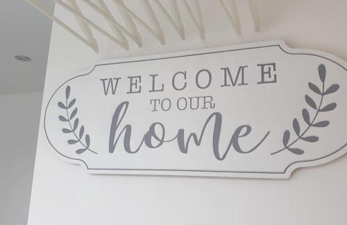 Bromborough House | Near liverpool double bedroom hideaway