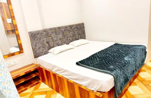 Ujjain Hotel | Near Mahakal Temple # Hotel D-e-m-a-n-d ! ujjain, All Room Air conditioned And Spacious, with Wifi -BEST HOTEL IN UJJAIN