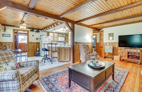 Eastman House | Near Mississippi River! Countryside Family Retreat