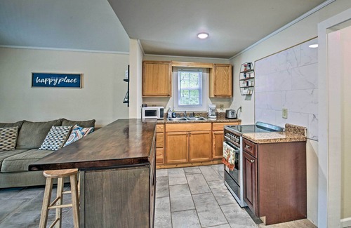 Hot Springs Cottage | Near Nat'l Park: ‘Hollywood Park’ Hot Springs Home