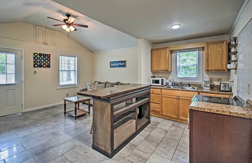 Hot Springs Cottage | Near Nat'l Park: ‘Hollywood Park’ Hot Springs Home