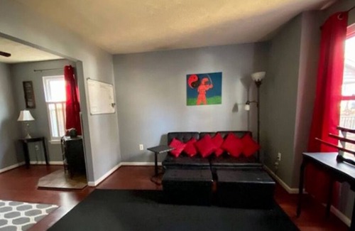 St. Charles House | Near National Harbor and MGM