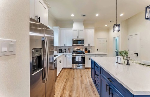OST - South Union House | Near NRG and Downtown with Hot Tub, Games, King Bed, Family Fun!