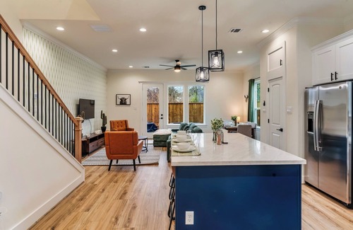 OST - South Union House | Near NRG and Downtown with Hot Tub, Games, King Bed, Family Fun!