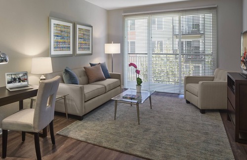 Emeryville Apartment | Near Oakland | Sparkling Clean | 24/7 Service Team