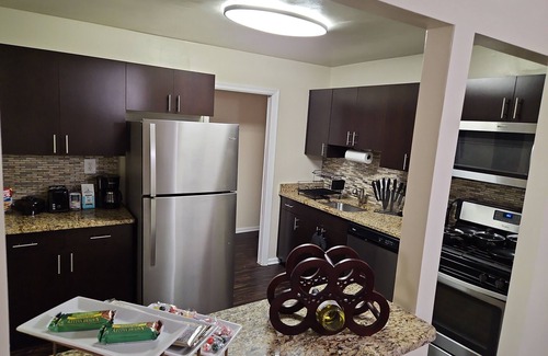 West End Apartment | Near Old Town, DC Monuments MGM, Airport with Free Parking