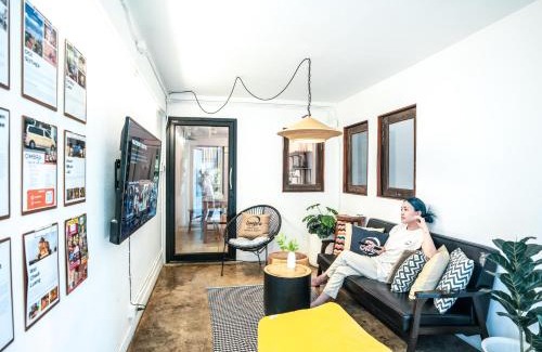Huay Kaew Apartment | Near One Nimman 1 Bedroom in TownHouse