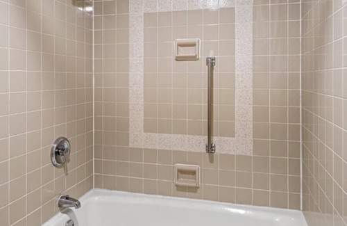 Billings House | Near Outdoor Recreation! 3 Great Units, Minutes to Lake Elmo State Park