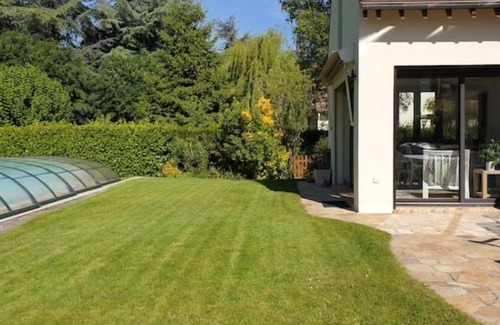 Saint-Fargeau-Ponthierry House | Near Paris, Fontainebleau, Barbizon, Spacious