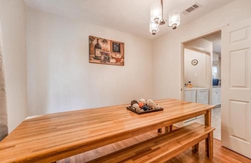 Memphis House | Near Parks & Shopping- Hickory Ridge Hideaway