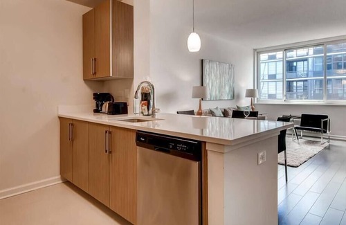 Hudson Exchange Apartment | Near PATH 1 BR | Dog Run + Rooftop | Jersey City