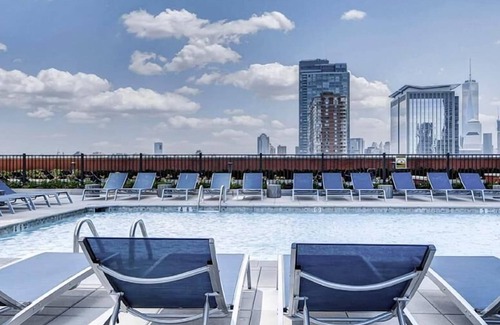 Hudson Exchange Apartment | Near PATH 1 BR | Dog Run + Rooftop | Jersey City