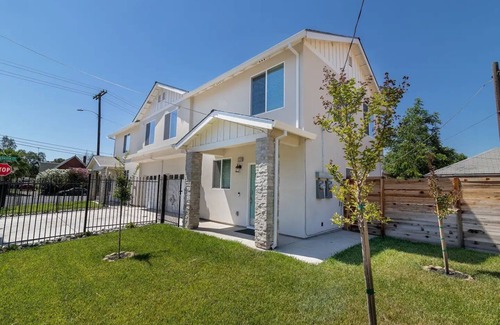 Sacramento House | Near Sac Downtown Charming&Cute Brand New House