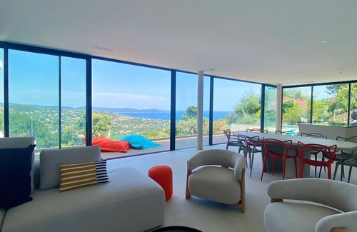 Cavalaire-sur-Mer Resort | NEAR ST TROPEZ, MAGNIFICENT VILLA WITH SEA VIEW, SWIMMING POOL, CLOSE TO BEACHES.