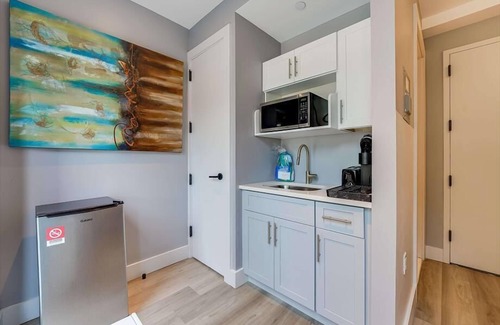 Port Morris Hotel | near Stadium Studio F Bal BR | Yoga Studio Space