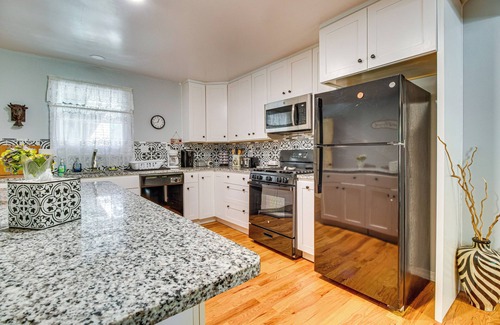 Mammoth Spring House | Near State Park & Spring River: Family Gem w/Yard