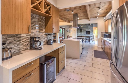 Rancho Oakey House | Near Strip Oasis with Pool, 3 BR - Extended Stay