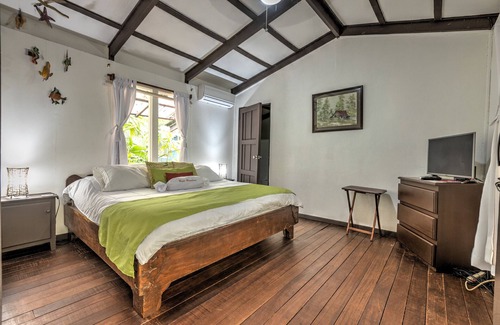 Punta Uva House | NEAR THE BEACH Coralina # 2 with FiberOp and AC