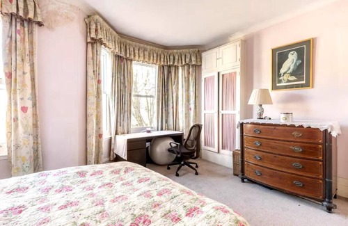 Shaftesbury House | Near the park - Double Room with Ensuite Bathroom